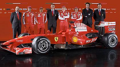 Έτοιμοι για τη νέα χρονιά Μάσα και Ράικονεν…