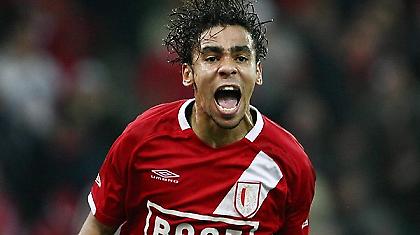 Ανανέωσε ο Ντε Καμάργκο με Σταντάρ (video)