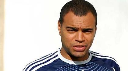 Κοντά στην Μπόλτον ο Ντενίλσον