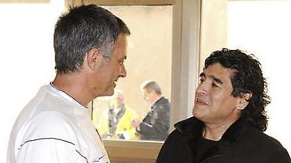 Μαραντόνα: «Μουρίνιο ο καλύτερος»