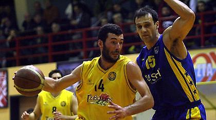 A2: «Άλωσε» τη Δάφνη…