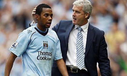 Χιουζ: «Έφυγε χωρίς άδεια ο Ρομπίνιο»