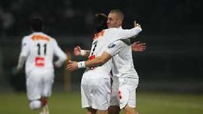 Πρόκριση για Λιόν