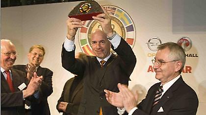 Το Opel Insignia πήρε επίσημα το βραβείο