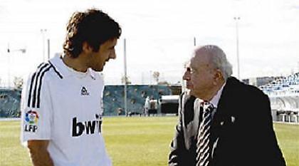 Ντι Στέφανο: «Μπορεί να φτάσει και τα 450 γκολ ο Ραούλ»