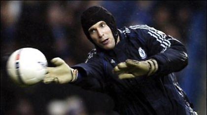 Τσεχ: «Στα χέρια της Γιουνάιτεντ το πρωτάθλημα»