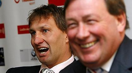 «Τέλος» από την Πόρτσμουθ ο Άνταμς, αναλαμβάνει ο Χαρτ