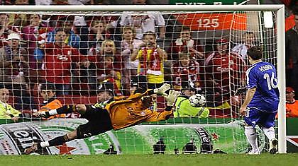 Ρόμπεν: «Δε θέλω να αποκλειστώ ξανά από τη Λίβερπουλ»