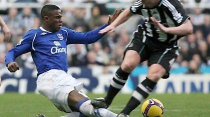 Ανιτσέμπε: «Θα μου έσπαγε το πόδι»