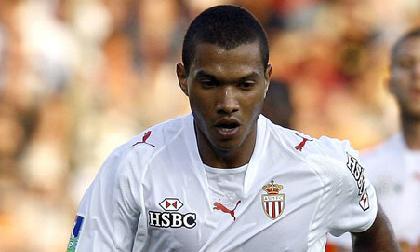 Μονσορό: «Σεβασμός και προσοχή στον Ολυμπιακό»