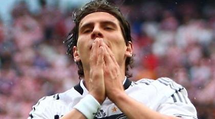 Ο Γκόμεζ στη θέση του Τέβεζ;