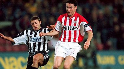 Φαν Μπόμπελ: «Στην Αϊντχόφεν θα τελειώσω την καριέρα μου»