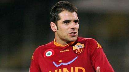 «Νοκ άουτ» ο Περότα