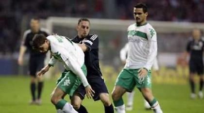 Bundesliga: Ισόπαλο το ντέρμπι, ήττα-σοκ για Αμβούργο