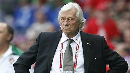 Απέλυσαν μέσω… κινητού τον Μπρούκνερ!