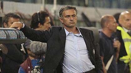 Μουρίνιο: «Επηρεάζουν εις βάρος μας την κοινή γνώμη»