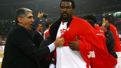 Ο «δράκος» έδιωξε τον «Σόφο»