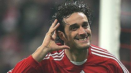 Εκτός οι Λαμ, Τόνι