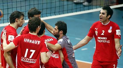 Δυσκολίες για Ολυμπιακό, μεγάλη νίκη για Ηρακλή