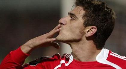 Superliga: «Καθάρισε» ο Κατσουράνης