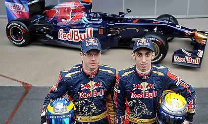 Παρουσιάστηκε και η Toro Rosso