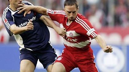 Ρουμενίγκε: «Δεν φεύγει ο Ριμπερί»