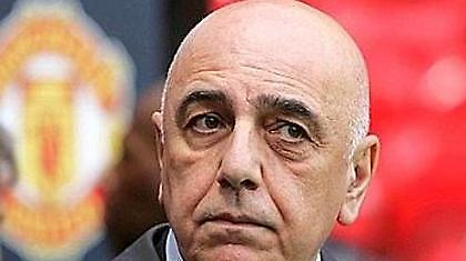 Στην οικονομική κρίση τα ρίχνει ο Γκαλιάνι