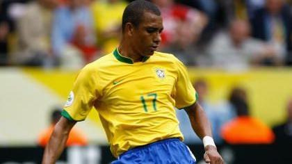 Δεν… κουνιέται από την εθνική ο Ζιλμπέρτο Σίλβα