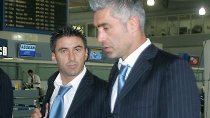 Προσοχή, μας βλέπουνε!