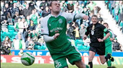 Scottish Premier: «Πήρε» το ντέρμπι η Χιμπέρνιαν, ισοβαθμούν Αμπερντίν, Νταντί Γιουν.