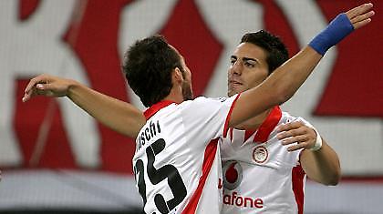 Το δίδυμο που μιλάει στην μπάλα