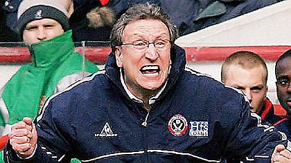 Συνεχίζει τη διαμάχη ο Γουόρνοκ