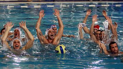 «Κυανέρυθρος» θρίαμβος στο πόλο!