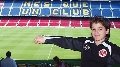 Ετοιμάζει βαλίτσες (video)