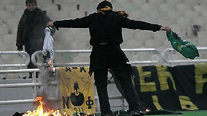 Επεισόδια, μολότοφ, φωτιές και... αηδία!