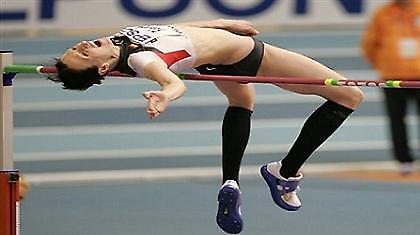 Μπρος στη δόξα τι είναι ένα εκατομμύριο ευρώ...;