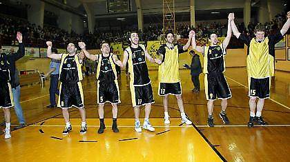 Είχε Καρύδ(ι)α...