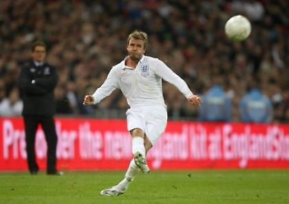 Φιλική τεσσάρα από Αγγλία, έγραψε ιστορία ο Μπέκαμ (video)