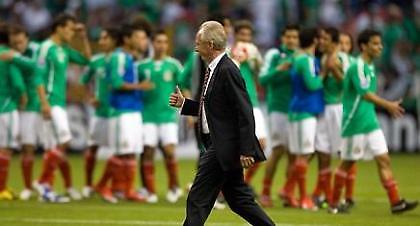 Κερδισμένο το Μεξικό, αποθέωση για Καστίγιο