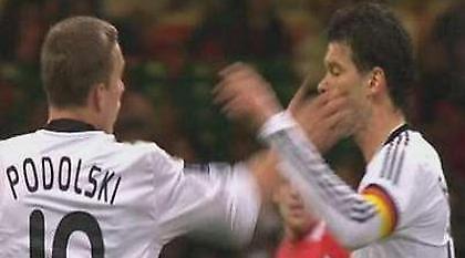 Χάλασε το κλίμα το επεισόδιο Μπάλακ-Ποντόλσκι (video)