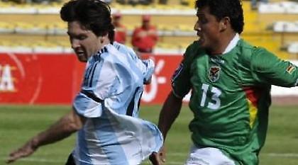 Μέσι: «Αδύνατο να παίξεις μπάλα εκεί...»