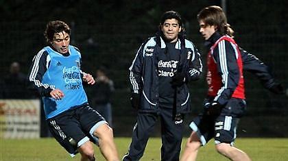 «Χώσιμο» στον Μαραντόνα!