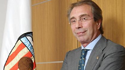 Κλείνει «τρύπες» η Βαλένθια