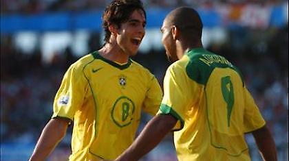 Στηρίζει Αντριάνο ο Κακά!