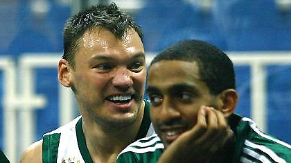 Στέλνουν «Σάρας» και Νίκολας στη Μακάμπι...