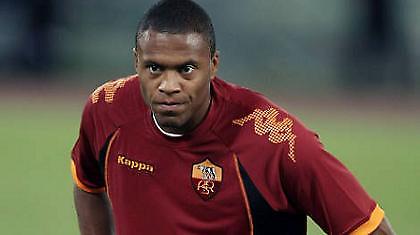 «Ο Μπαπτίστα θέλει να μείνει στη Ρόμα»