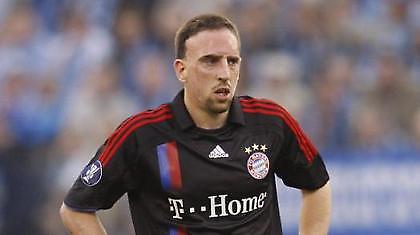 Χένες: «Δεν πωλείται ο Ριμπερί»