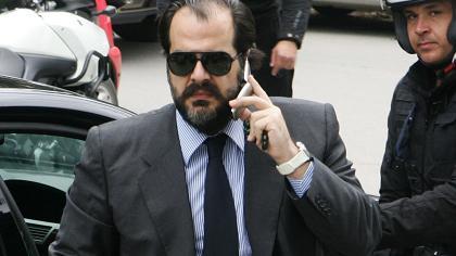 Πατέρας: «Μην το γρουσουζέψουμε»