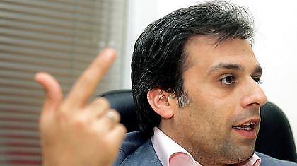 Ο Showman  Kώστας Μπότος μπορεί να φέρει τον Γκαλάς