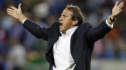 «Τρίζει» η καρέκλα του Μουνιόθ